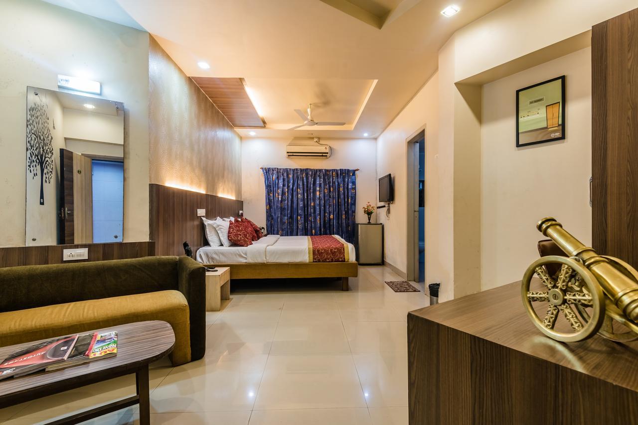 Hotel Panchratna Panvel Exterior photo